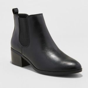 Leather Chelsea boots